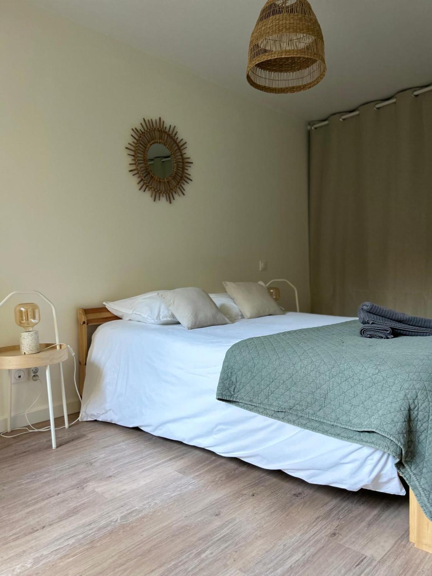 Le Patio : Appartement Chic 3 Chambres Au Coeur De Pau Exterior photo